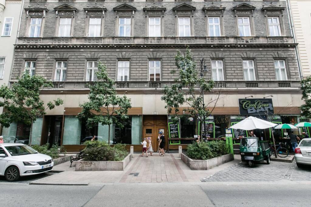Your Gorgeous And Spacious Dream Free Parking Appartement *